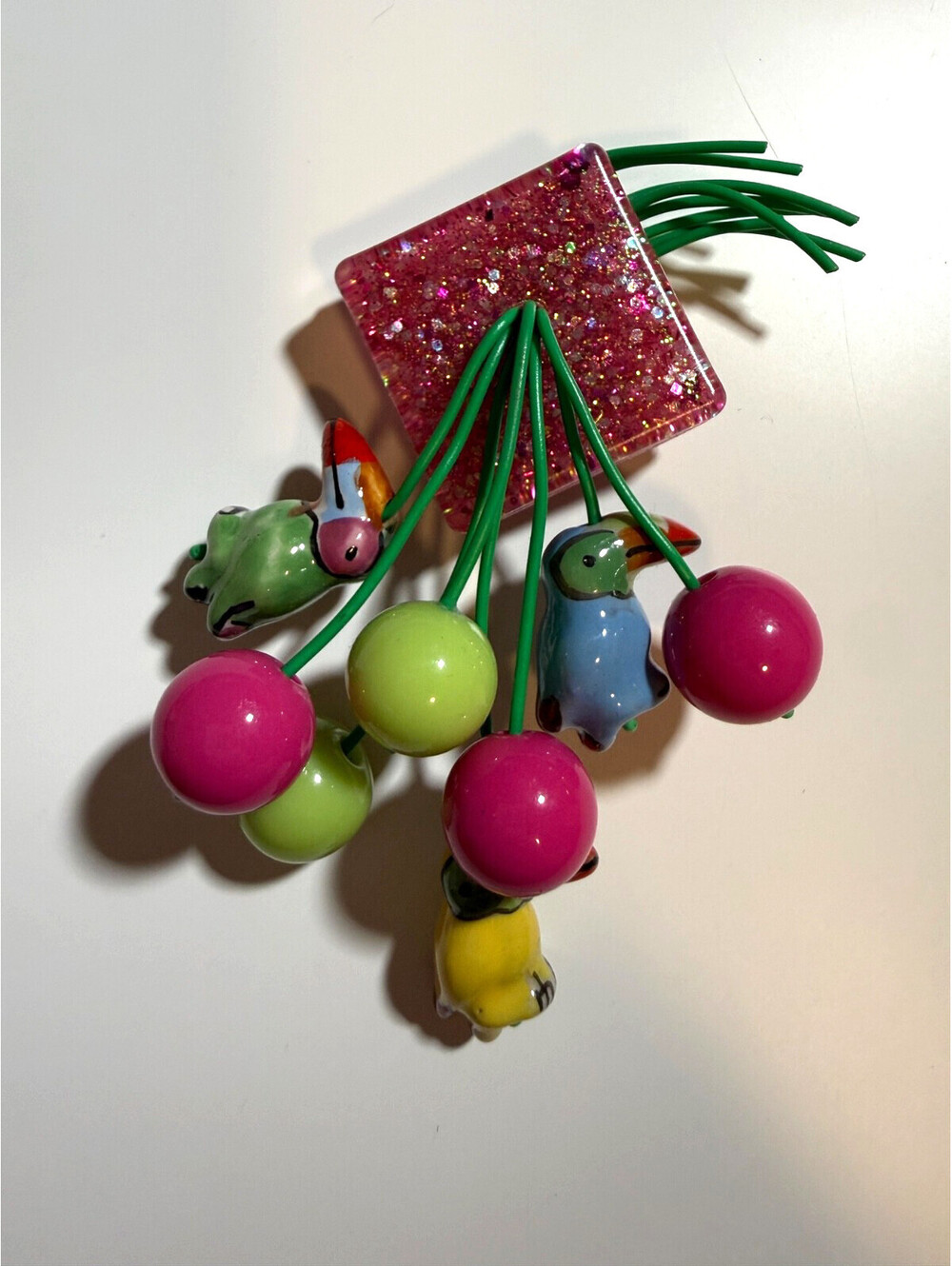 Tropical Toucans Glitter Brooch - Luxulite Fakelite Pink Tiki Island Bird Pin
